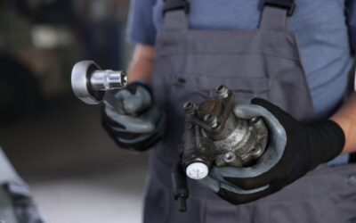 Naprawy skrzyń biegów i hydrauliki: prosty przewodnik dla wykonawców